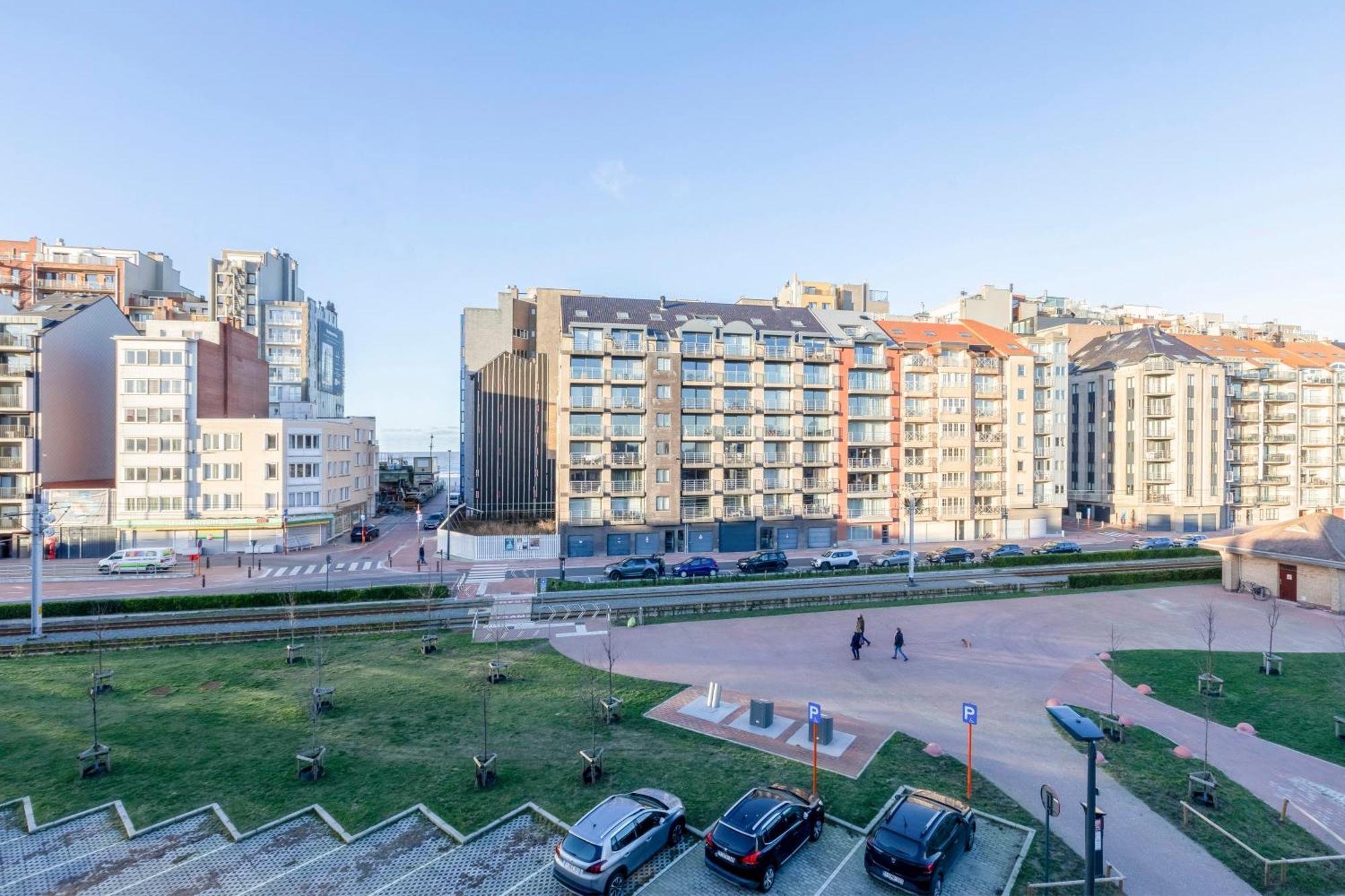 Cosy Apartment 150M From The Beach Бланкенберге Екстер'єр фото