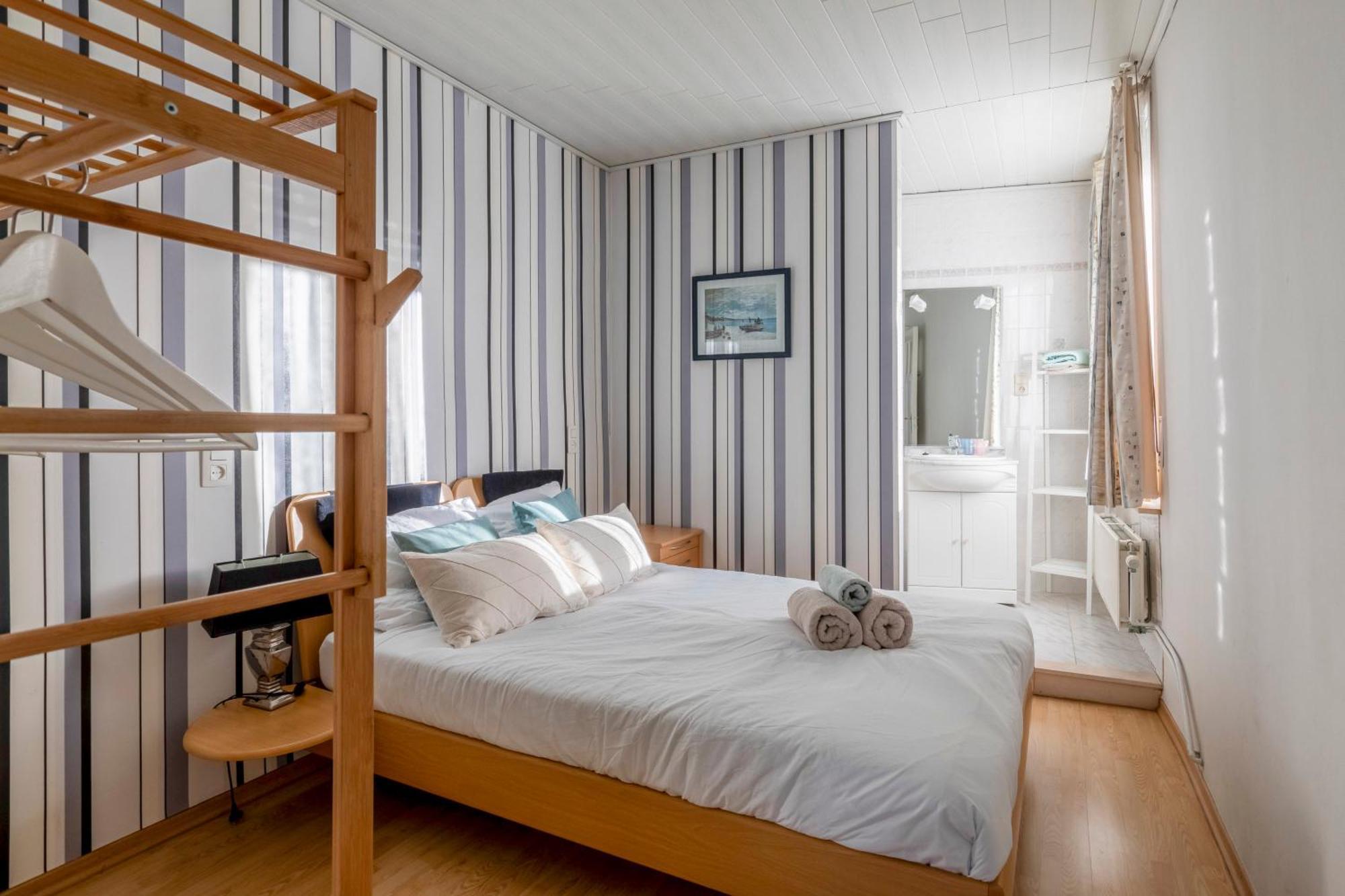 Cosy Apartment 150M From The Beach Бланкенберге Екстер'єр фото