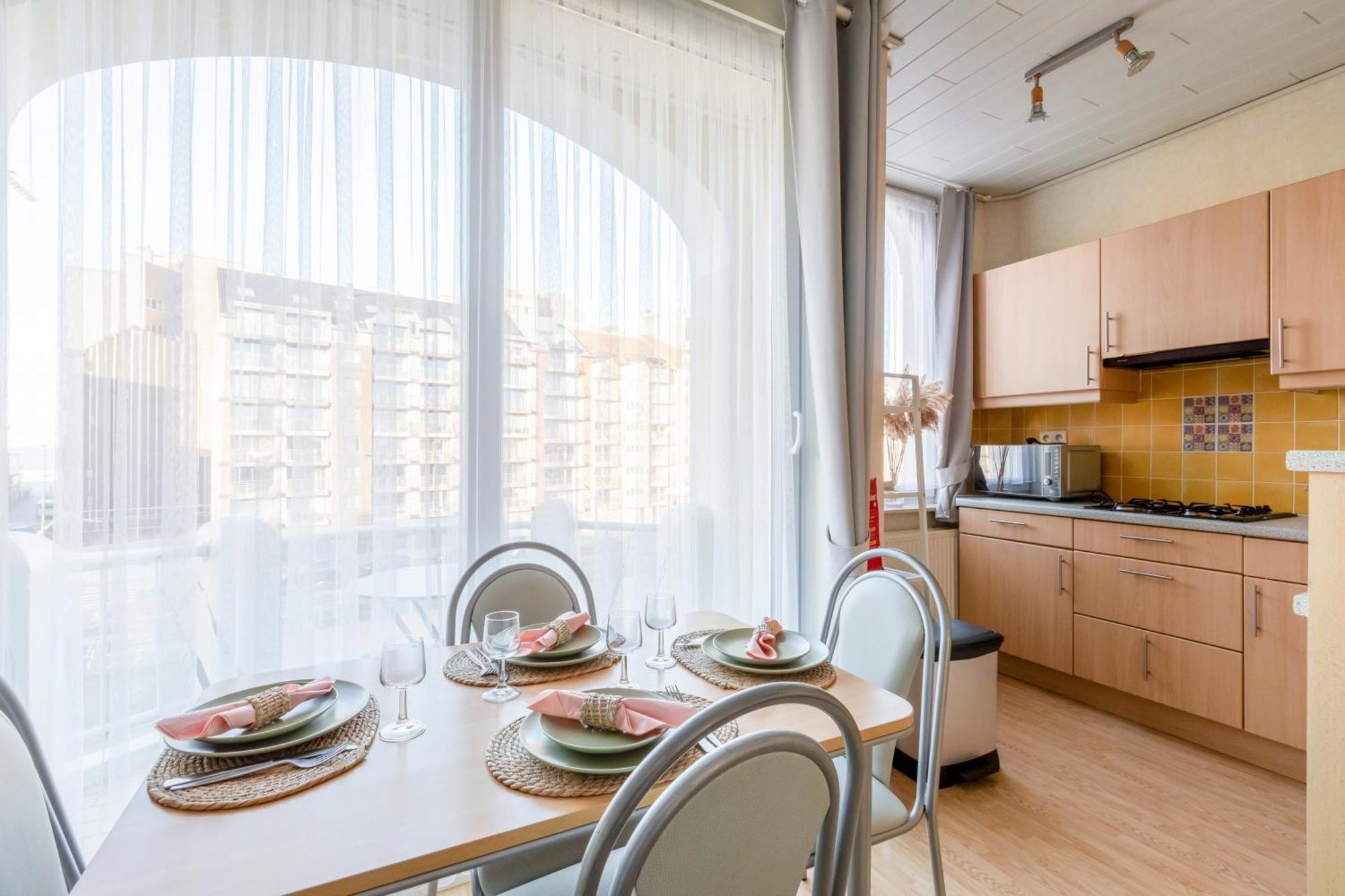 Cosy Apartment 150M From The Beach Бланкенберге Екстер'єр фото